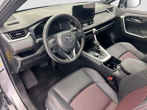 Used 2025 Toyota RAV4 XSE w/ Weather Package AWD/4WD image 9