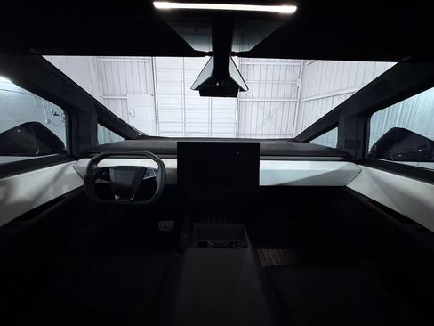 Used 2024 Tesla Cybertruck Cyberbeast AWD/4WD image 22