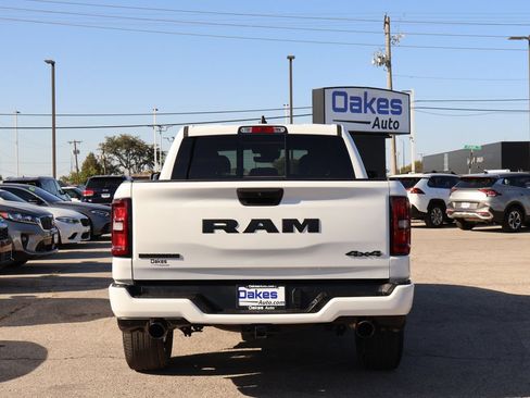 Used 2025 RAM 1500 Big Horn AWD/4WD image 5