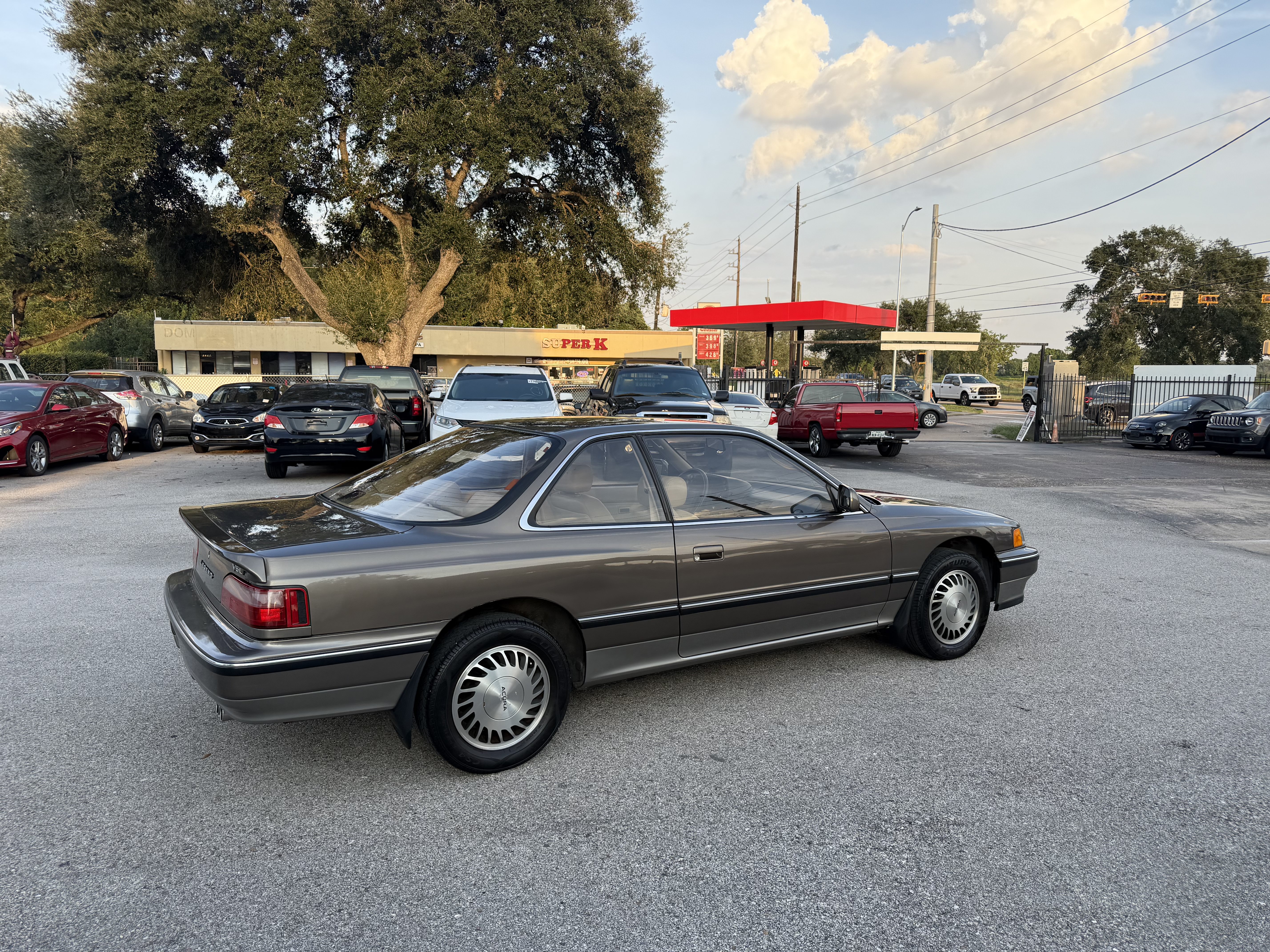 Used 1990 Acura Legend L FWD image 7