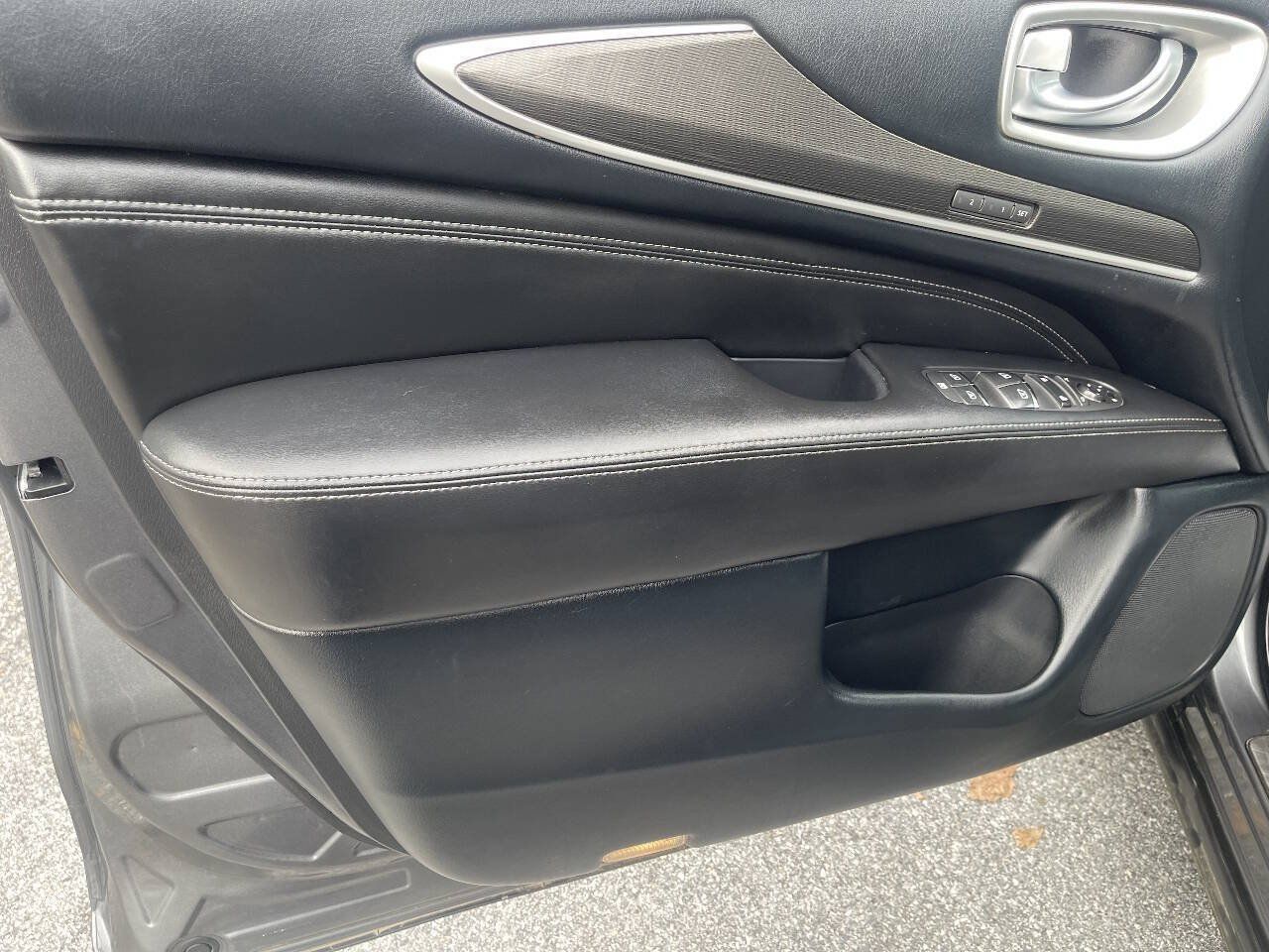 Used 2019 INFINITI QX60 Luxe w/ Essential Package AWD/4WD image 12