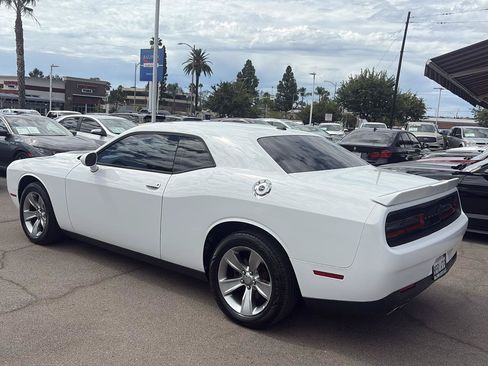 Used 2019 Dodge Challenger SXT RWD image 13