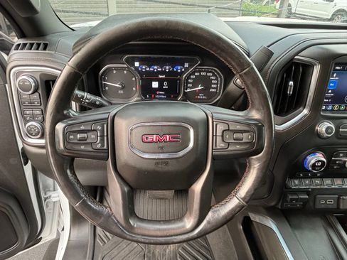 Used 2022 GMC Sierra 2500 AT4 w/ AT4 Premium Plus Package AWD/4WD image 10