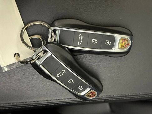 Used 2022 Porsche 911 Targa 4S image 31