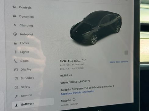Used 2020 Tesla Model Y Long Range image 13