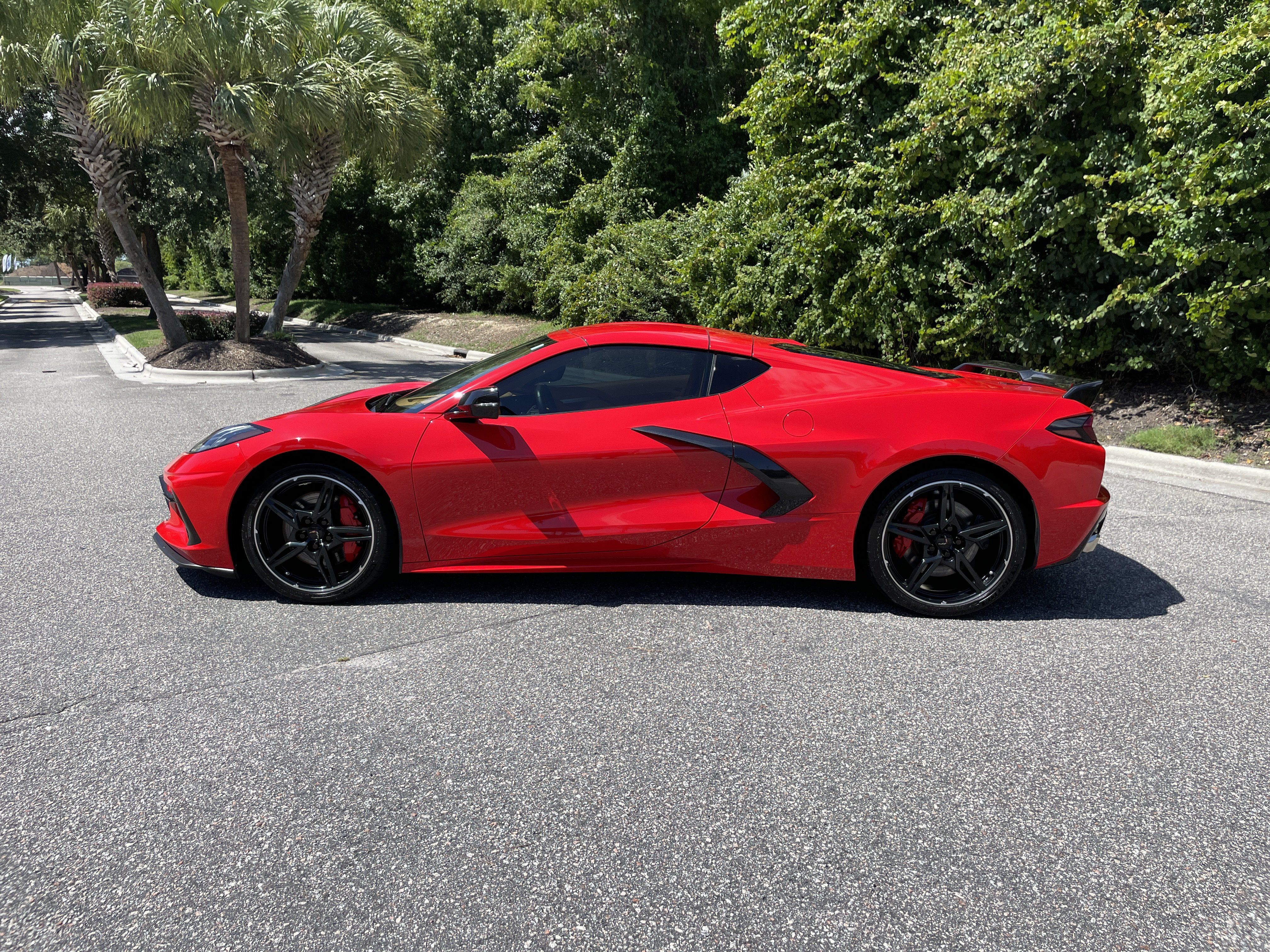 Used 2022 Chevrolet Corvette Stingray Premium Cpe w/ Z51 Performance Package RWD image 6