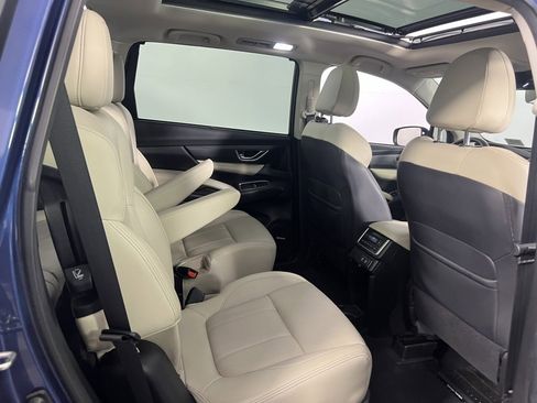 Used 2019 Subaru Ascent Limited image 35