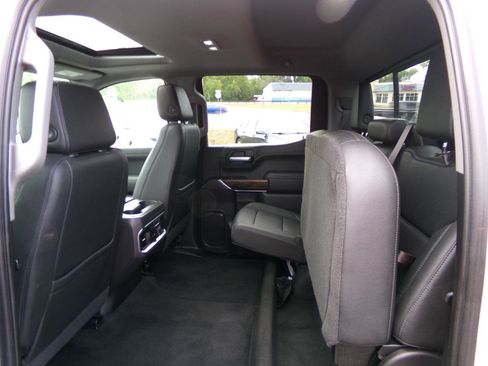 Used 2021 GMC Sierra 1500 SLT w/ SLT Premium Plus Package AWD/4WD image 41