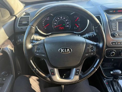 Used 2015 Kia Sorento LX FWD image 12