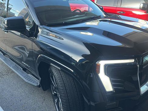 Used 2025 GMC Sierra EV Denali AWD/4WD image 1