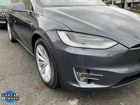 Used 2018 Tesla Model X 100D image 81