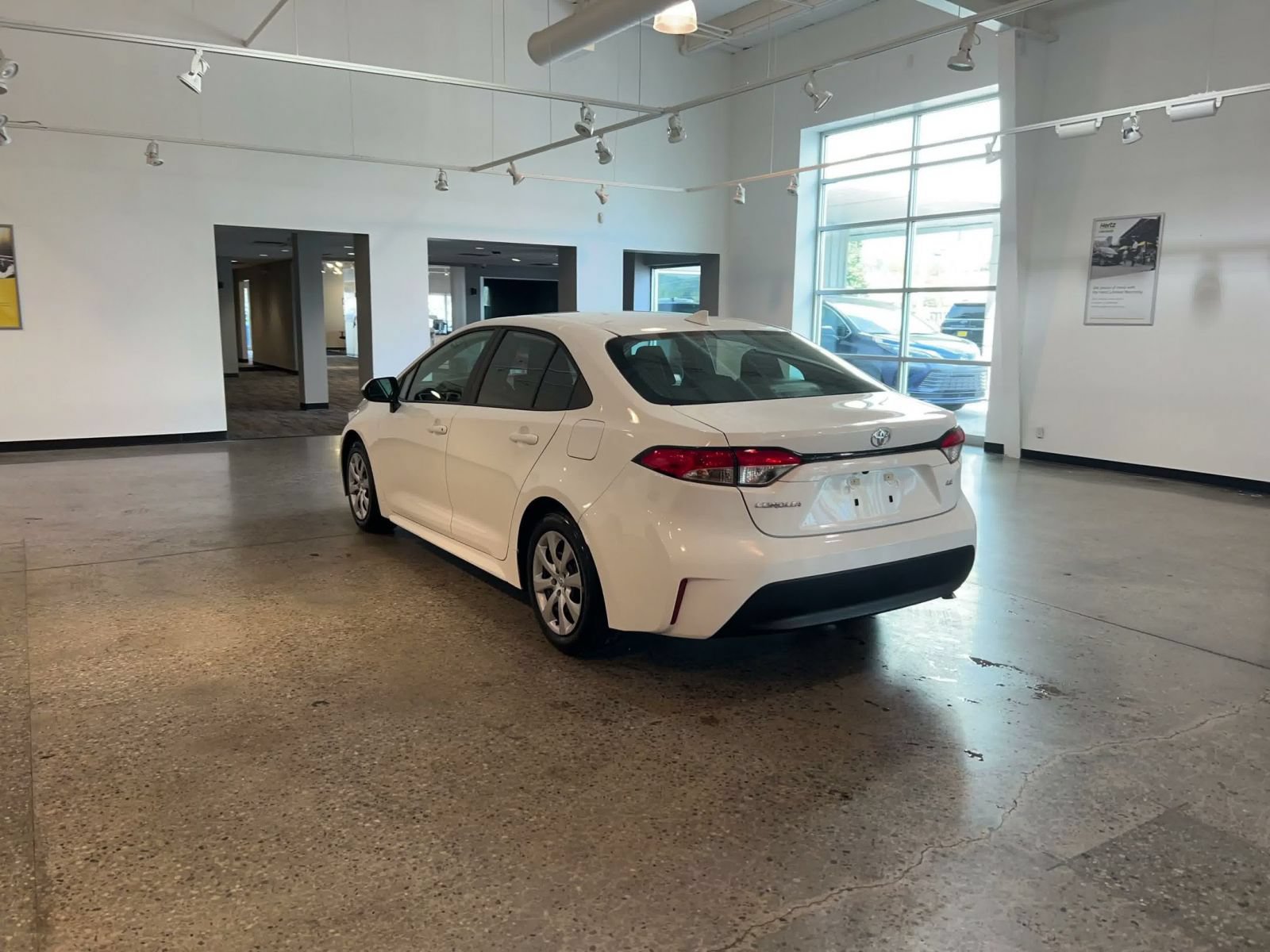 Used 2025 Toyota Corolla LE FWD image 10