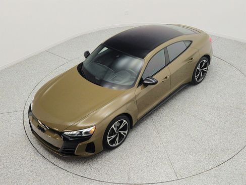 Used 2024 Audi e-tron GT Prestige AWD/4WD image 22
