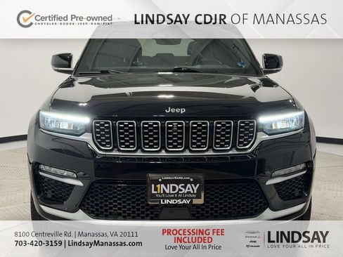 Certified 2022 Jeep Grand Cherokee Summit w/ Luxury Tech Group V AWD/4WD image 3