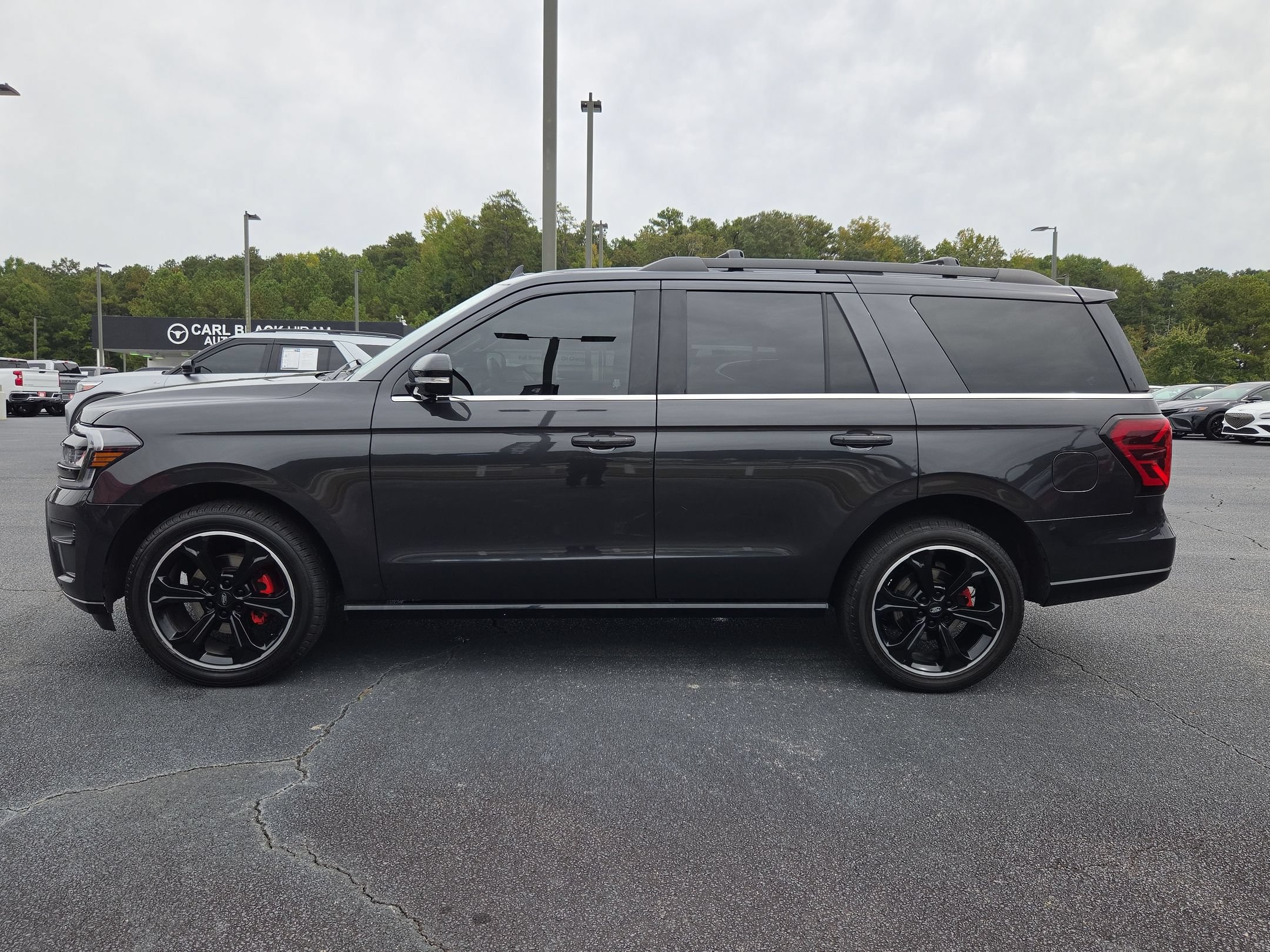 Used 2023 Ford Expedition Limited AWD/4WD image 8