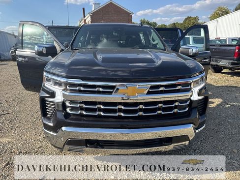 Used 2023 Chevrolet Silverado 1500 LTZ w/ LTZ Premium Package image 31