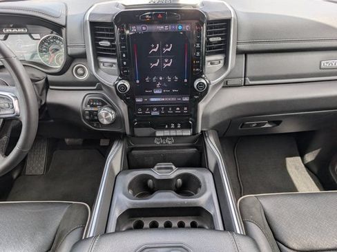 Used 2025 RAM 1500 Laramie AWD/4WD image 7