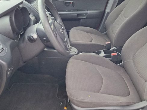 Used 2013 Kia Soul FWD image 8