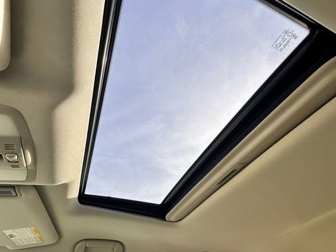 Used 2017 INFINITI QX80 4WD w/ Deluxe Technology Package image 35