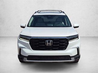 Used 2024 Honda Pilot Touring video 2