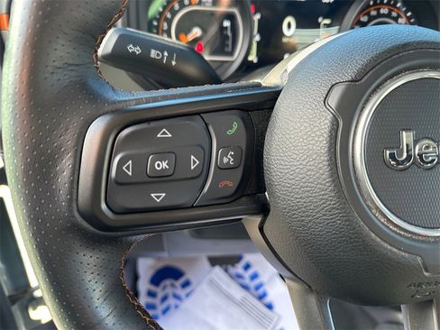 Used 2024 Jeep Gladiator Mojave w/ Convenience Group image 30