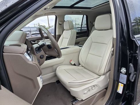 Used 2021 GMC Yukon Denali w/ Denali Premium Package RWD image 9