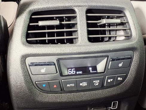 Used 2019 Honda Passport Touring image 12