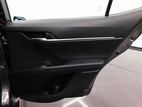 Used 2024 Toyota Camry SE image 28