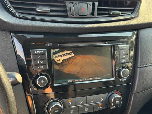 Used 2020 Nissan Rogue S w/ Special Edition Package image 16