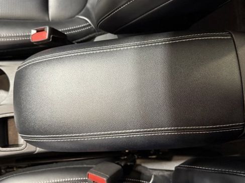 Used 2024 Ford Escape Platinum image 24