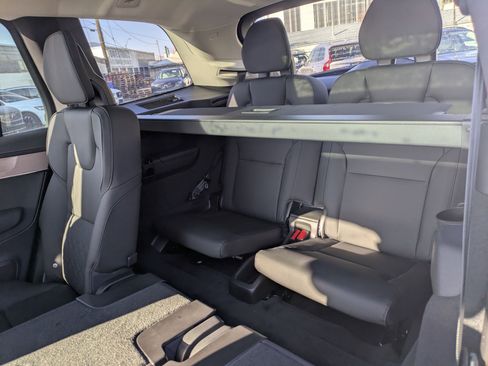 New 2026 Volvo XC90 B5 Plus w/ Protection Package image 17