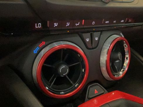 Used 2021 Chevrolet Camaro LT w/ Technology Package RWD image 15
