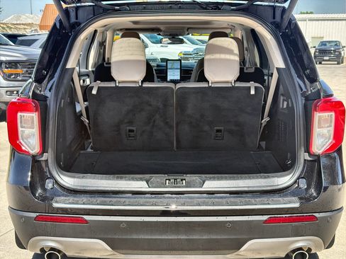 Certified 2023 Ford Explorer Limited w/ Limited Technology Package RWD image 25