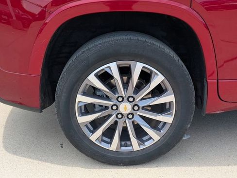 Certified 2023 Chevrolet Traverse Premier w/ LPO, Floor Liner Package FWD image 3