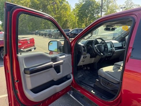 Used 2020 Ford F150 XLT w/ Equipment Group 302A Luxury AWD/4WD image 14