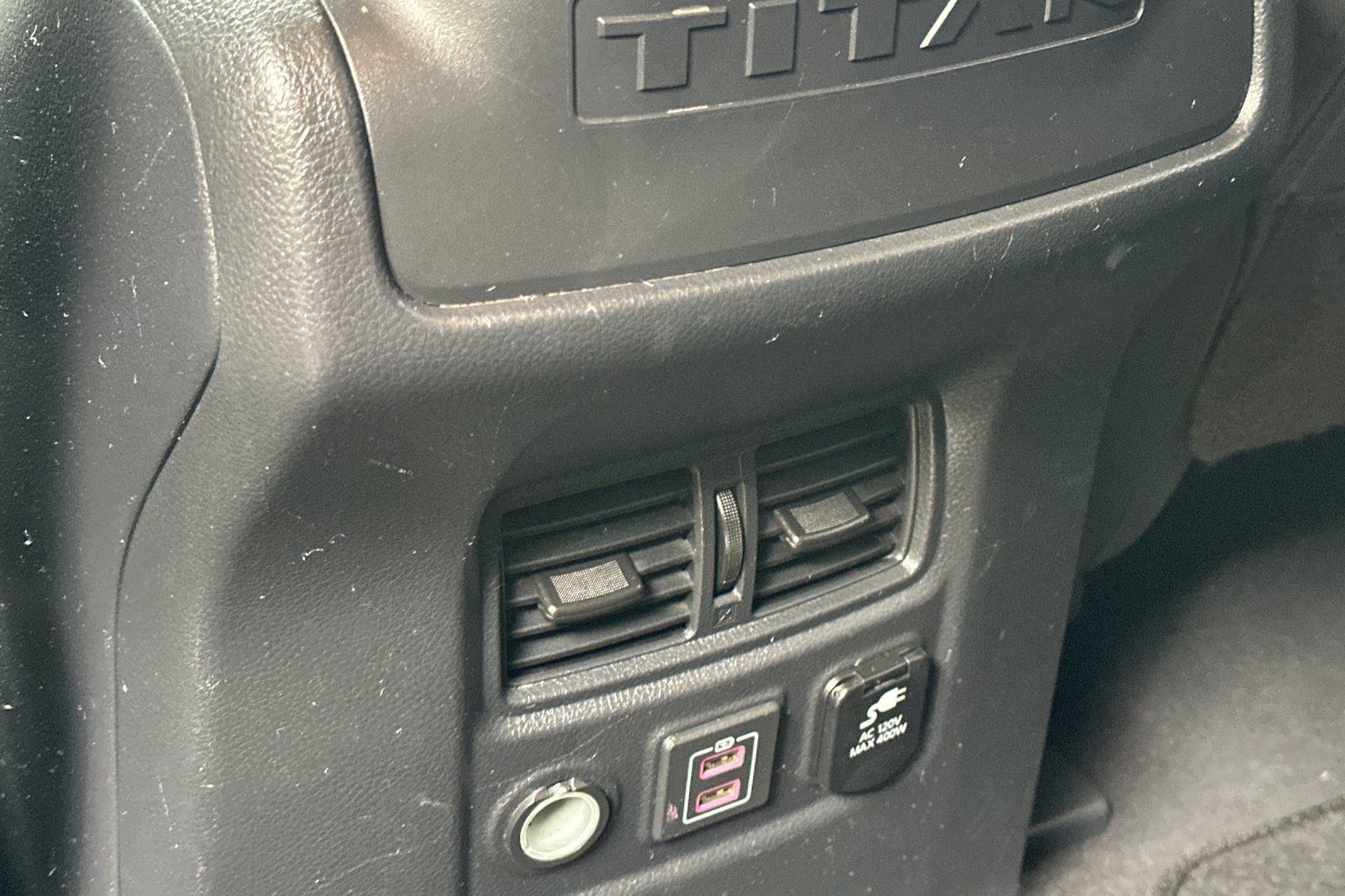Used 2023 Nissan Titan SV w/ SV Convenience Package AWD/4WD image 14