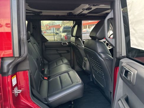 New 2025 Ford Bronco Badlands image 32