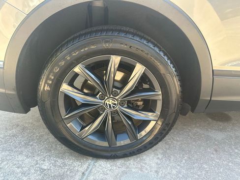 Used 2022 Volkswagen Tiguan SE image 27