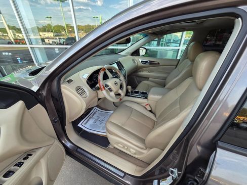 Used 2014 Nissan Pathfinder SL w/ SL Premium Package image 14