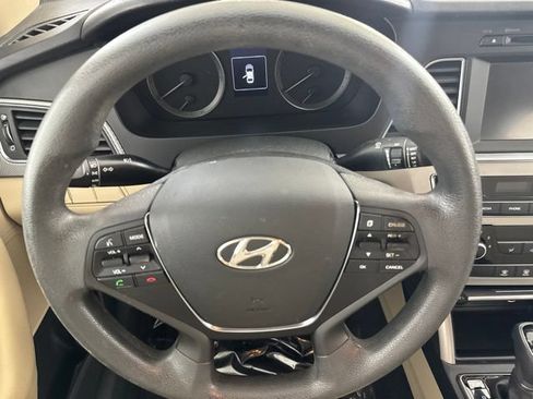 Used 2017 Hyundai Sonata SE FWD image 23