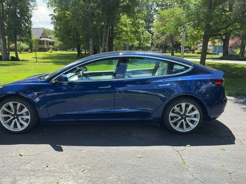 Used 2020 Tesla Model 3 Long Range AWD/4WD image 2