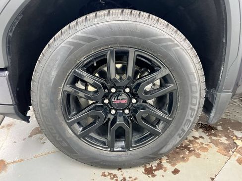 Used 2025 GMC Sierra 1500 Elevation w/ Preferred Package AWD/4WD image 27