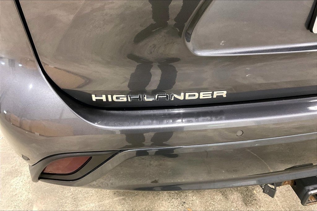 Used 2023 Toyota Highlander Limited AWD/4WD image 25