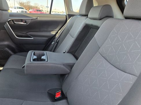Used 2025 Toyota RAV4 XLE image 30