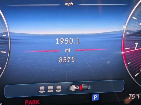 Certified 2025 Mercedes-Benz GLC 300 image 11