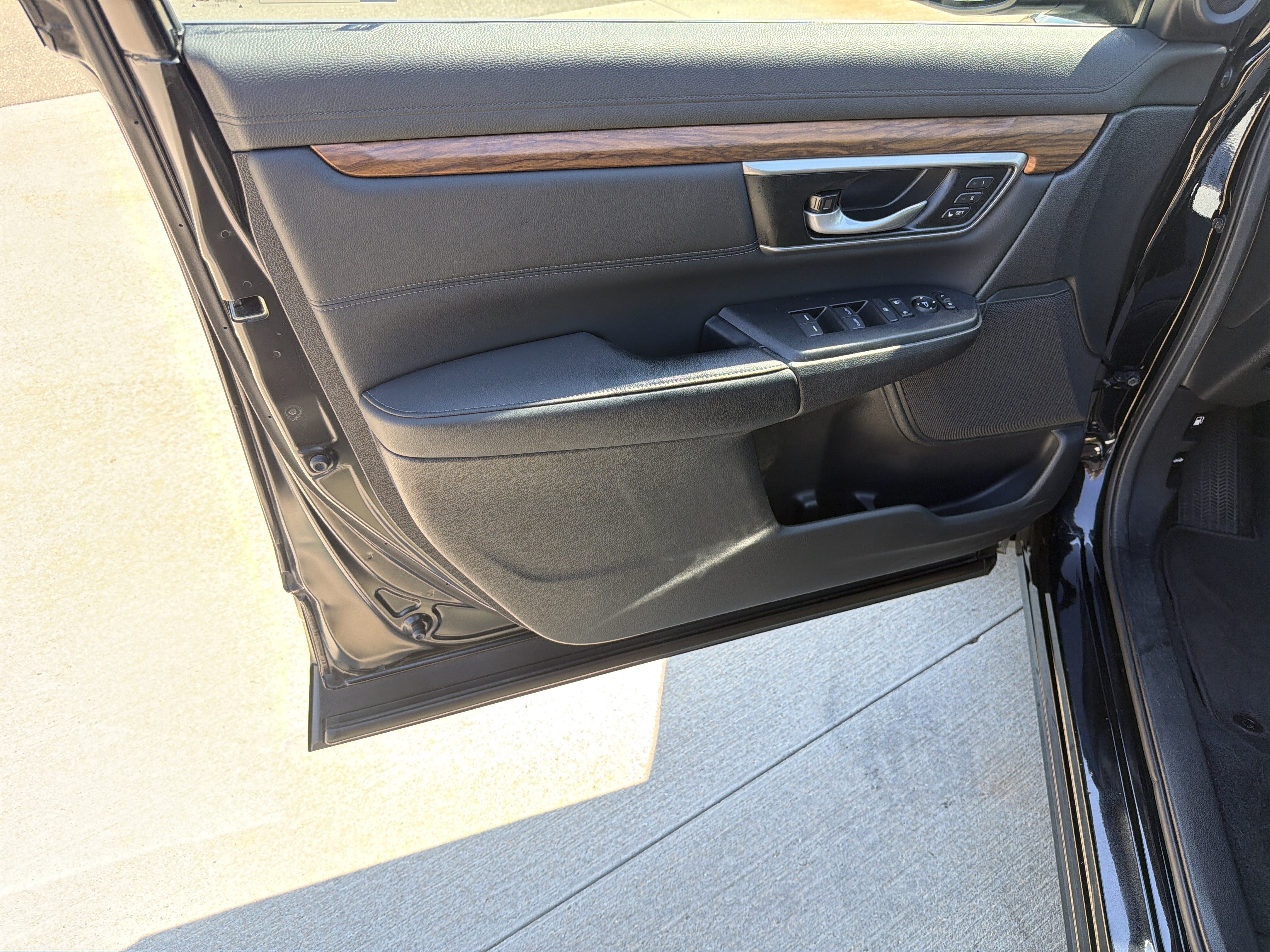 Used 2022 Honda CR-V EX-L image 14