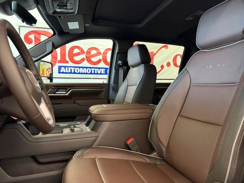 New 2026 GMC Sierra 2500 Denali w/ Denali Reserve Package AWD/4WD image 16