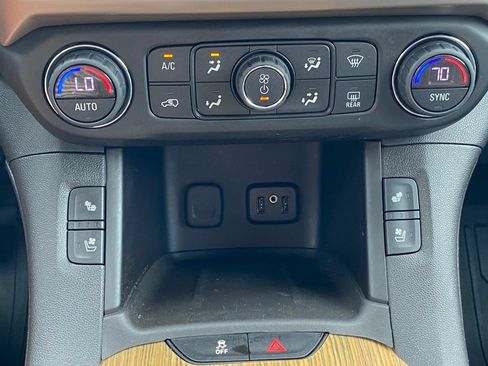 Used 2017 GMC Acadia Denali w/ Technology Package FWD image 21