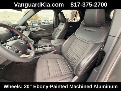 Used 2025 Ford Explorer ST-Line image 16