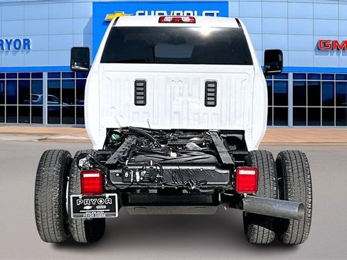 New 2026 GMC Sierra 3500 Pro w/ Convenience Package image 4